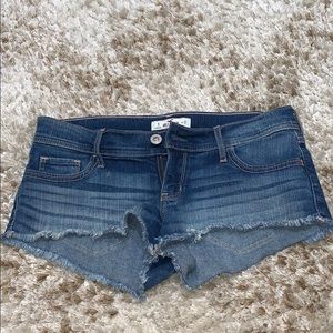 HOLLISTER SHORTS SIZE SMALL